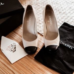 Chanel Pumps